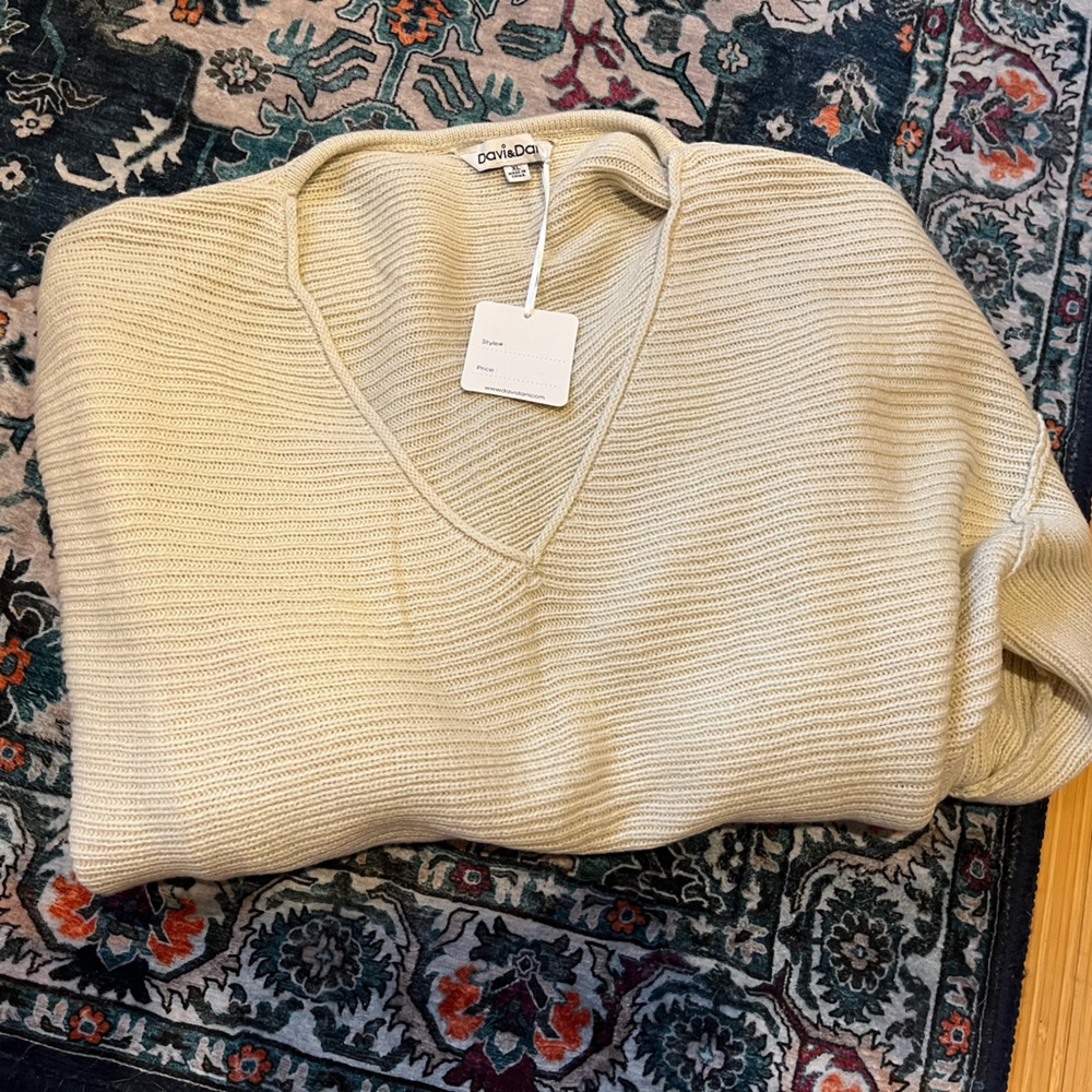DAVI & DANI Cream V-Neck Sweater